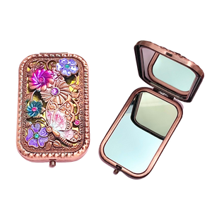 
                  
                    Devine Everly Mirror
                  
                
