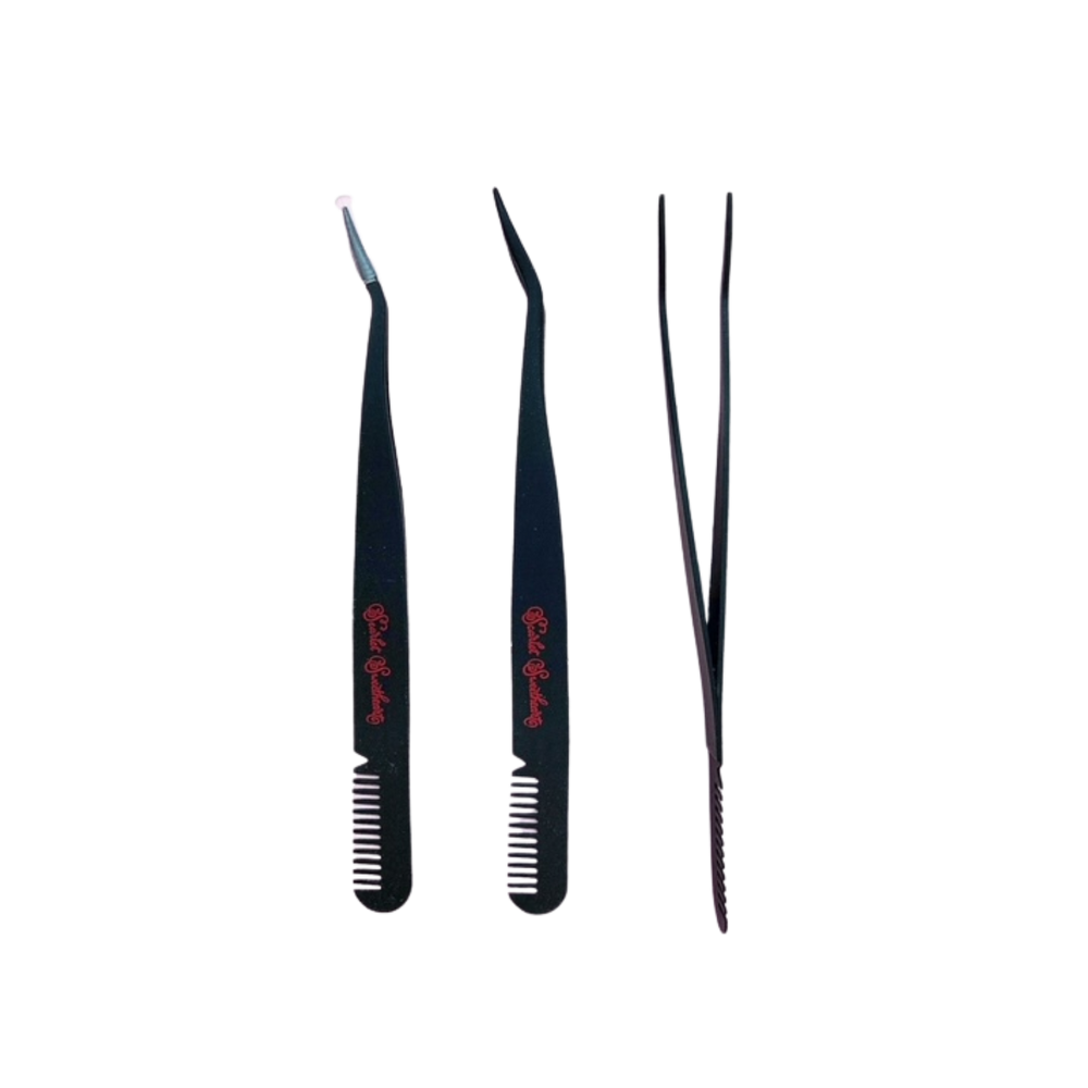 
                  
                    Scarlet Sweetheart Eyelash Comb Tweezer
                  
                